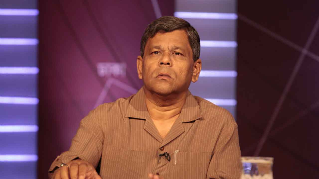 সাংবাদিক শওকত মাহমুদ গ্রেফতার