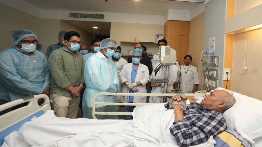 রিজভীর শয্যাপাশে তারেক রহমান