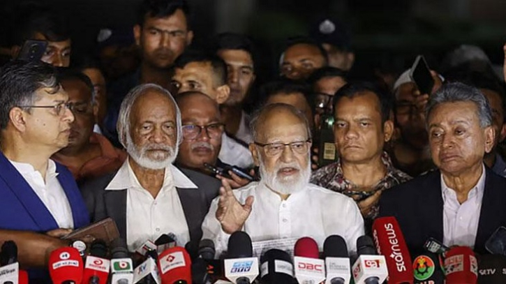 বৈঠকে তিন উপদেষ্টার পদত্যাগ চেয়েছে বিএনপি বৈঠকে তিন উপদেষ্টার পদত্যাগ চেয়েছে বিএনপি