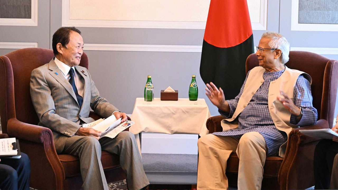 আগামী বছরের জুনের মধ্যে নির্বাচন: প্রধান উপদেষ্টা আগামী বছরের জুনের মধ্যে নির্বাচন: প্রধান উপদেষ্টা
