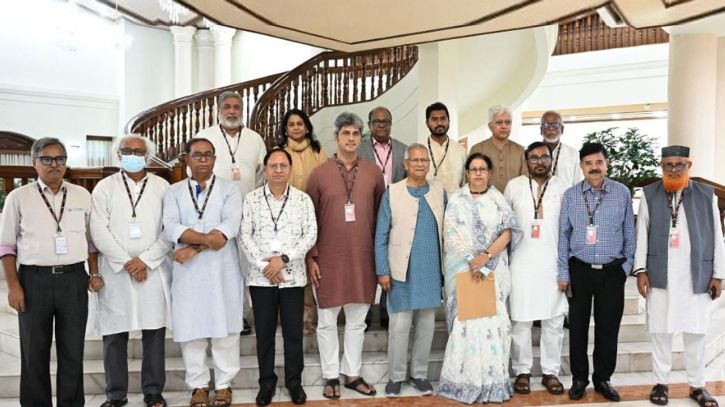 ‘পরাজিত শক্তির নানা ষড়যন্ত্রের লক্ষণ দেখা যাচ্ছে’ ‘পরাজিত শক্তির নানা ষড়যন্ত্রের লক্ষণ দেখা যাচ্ছে’