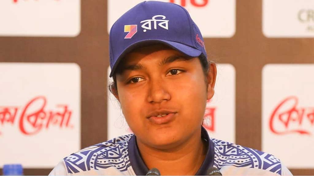 ইতিহাসগড়া হ্যাটট্রিক করে যা বললেন ফারিহা ইতিহাসগড়া হ্যাটট্রিক করে যা বললেন ফারিহা