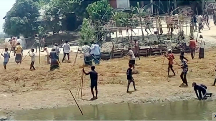 আ.লীগ-বিএনপির সংঘর্ষে আহত অর্ধশতাধিক আ.লীগ-বিএনপির সংঘর্ষে আহত অর্ধশতাধিক