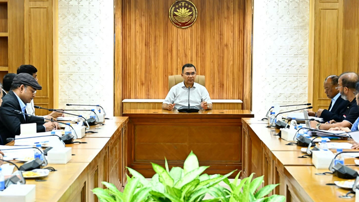 সড়কের ফিটনেসবিহীন যানবাহন অপসারণের নির্দেশ প্রধানমন্ত্রীর