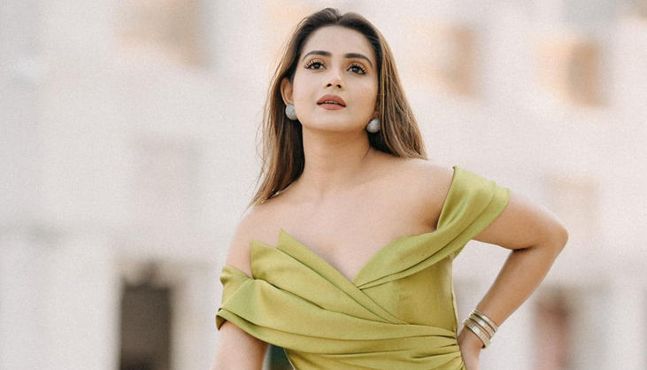 প্রতারণায় তানজিন তিশার বিরুদ্ধে সমন জারি