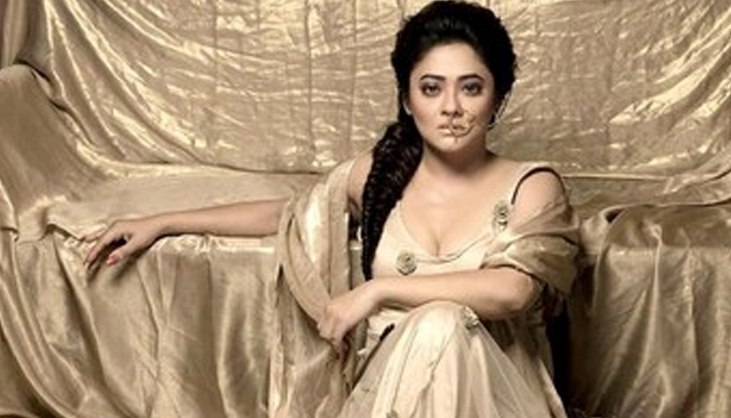 বিজেপি ছাড়ায় অভিনেত্রীকে ধর্ষণের হুমকি