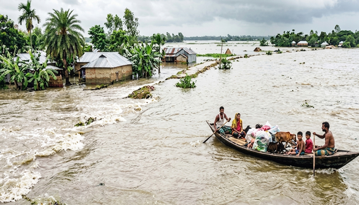 ধেয়ে আসছে বন্যা, বিপৎসীমার ওপরে ৭ নদীর পানি