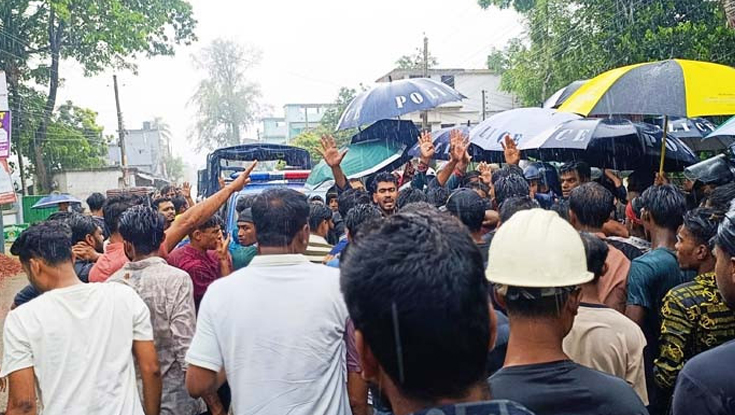 শিশুকে ধর্ষণের পর হত্যার ঘটনায় নড়াইলে বিক্ষোভ