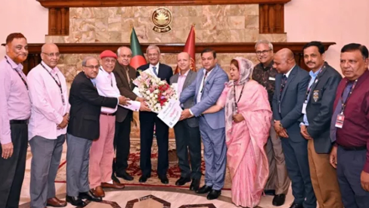 গণতন্ত্র রক্ষায় গণমাধ্যম বাঁচাতে হবে: রাষ্ট্রপতি