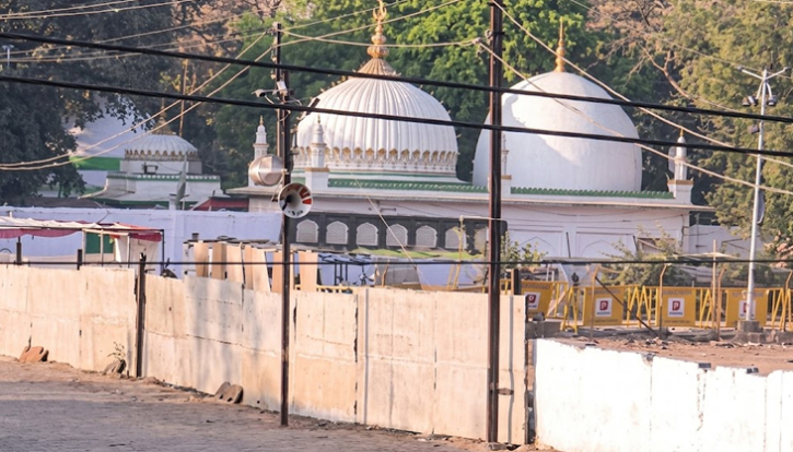 ভারতের কামাল মওলা মসজিদকে মন্দির ঘোষণা