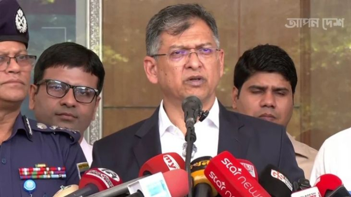 ‘লুট হওয়া অস্ত্রের সন্ধান দিলে দুই লাখ টাকা পুরস্কার’