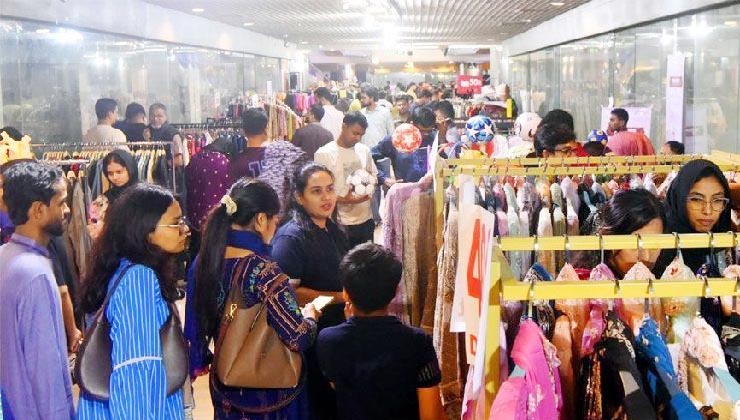 দোকানপাট খোলা রাখার সময় বাড়ল
