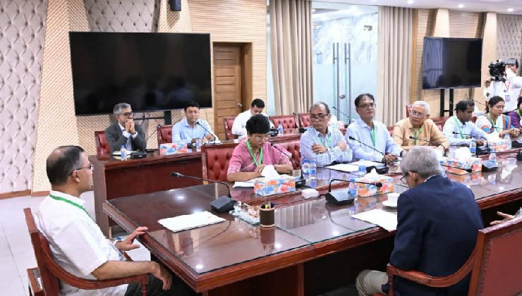 যুদ্ধটা অনেক বড়, সবাইকে ঐক্যবদ্ধ থাকতে হবে: প্রধানমন্ত্রী