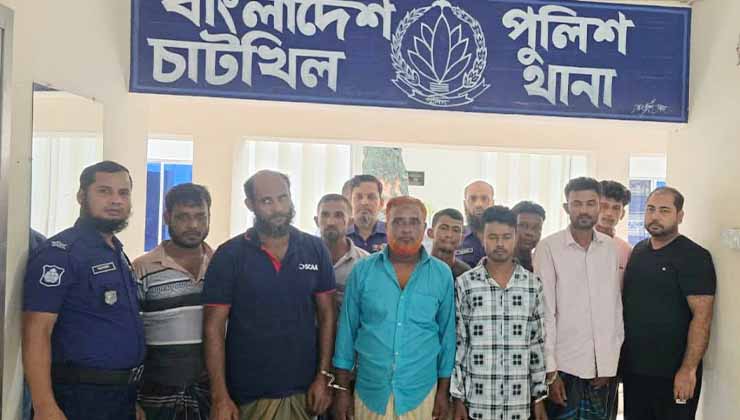 নোয়াখালীতে থাই জুয়ার আসরে অভিযান, গ্রেফতার ৬