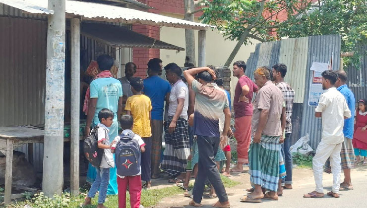 বালিয়াকান্দিতে গৃহবধুকে হত্যার হুমকি, থানায় অভিযোগ