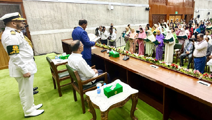 শপথ নিলেন সংরক্ষিত নারী আসনের ৪৯ এমপি