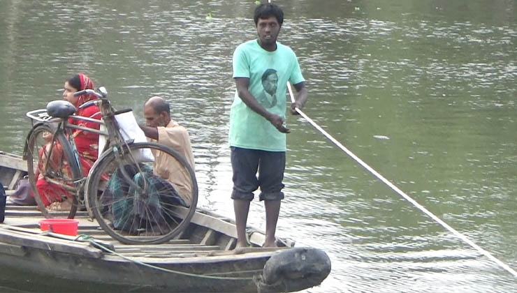 প্রতিবন্ধী জনির সংসার চলে দড়ি টেনেই