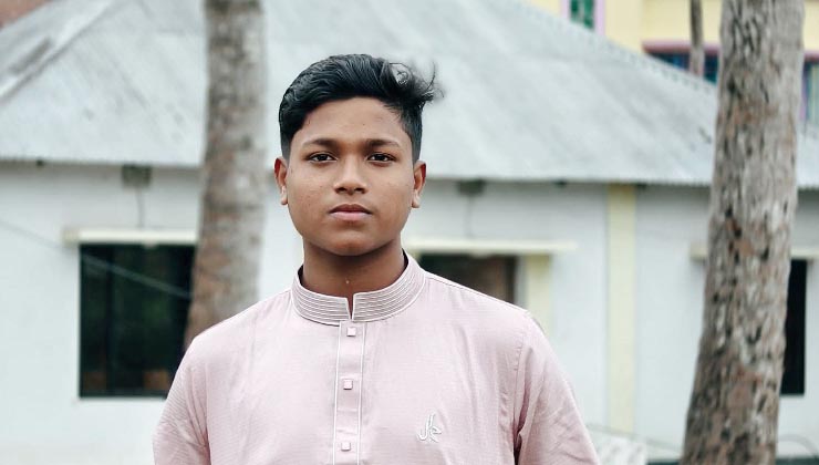 নোয়াখালীতে স্কুলছাত্রকে কুপিয়ে হত্যার ঘটনায় মামলা