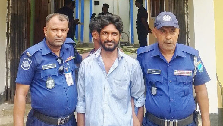 চরভদ্রাসনে সাজাপ্রাপ্ত পলাতক আসামি গ্রেফতার