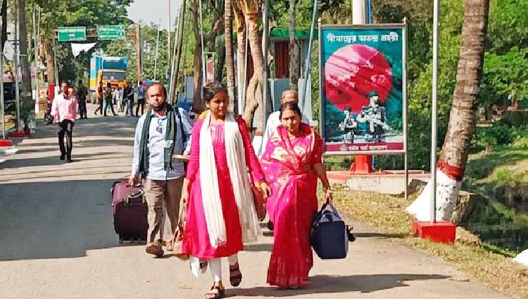 ভ্রমণ ভিসায় ভারতে যাত্রী পারাপার শুরু