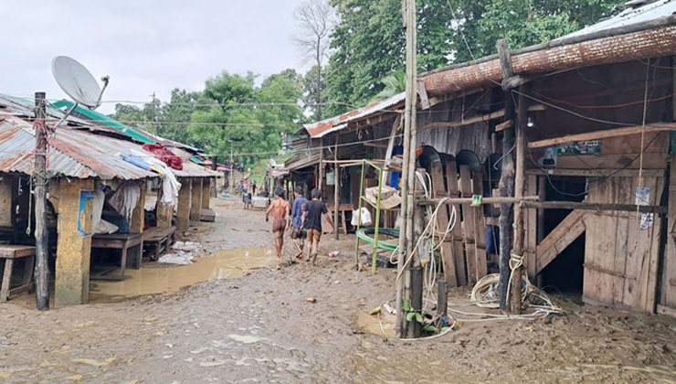 রাঙামাটিতে স্বাভাবিক হচ্ছে জনজীবন, নেই পানিবাহিত রোগ