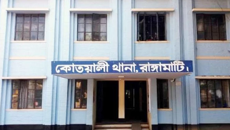 মায়ের দায়ের কোপে সন্তানের মৃত্যু, মা-বাবা আটক