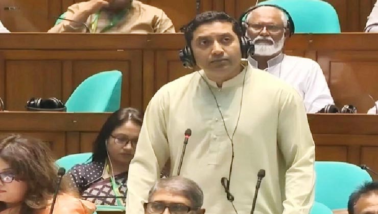 দেশের এইচএসসি সিঙ্গাপুরের ক্লাস সিক্সের সমান: ববি হাজ্জাজ