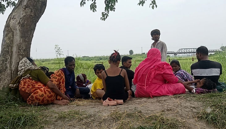 সাপাহার সীমান্তে ১৭ জনকে পুশ-ইনের চেষ্টা