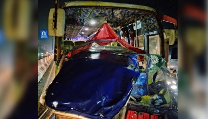 বাস-অটোরিকশা সংঘর্ষে নিহত ৩ 