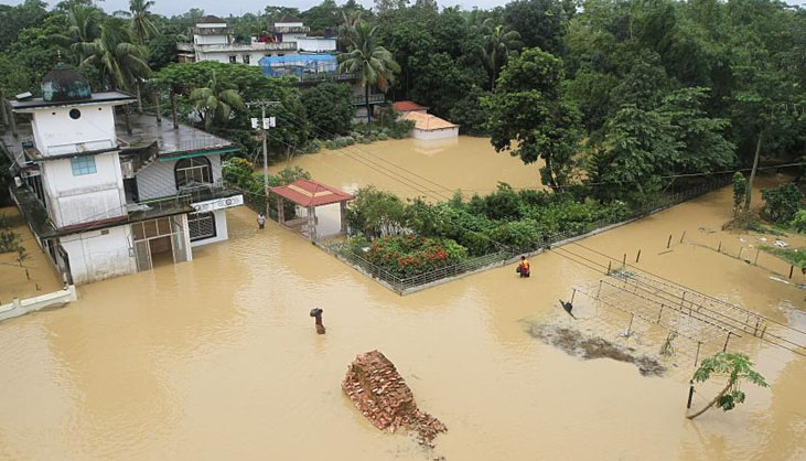 চট্টগ্রাম অঞ্চলে বন্যা-পাহাড়ধসে নিহত ৪৩
