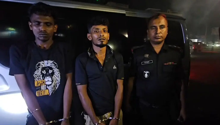 সাভারে পিস্তল-গুলিসহ আটক ৩
