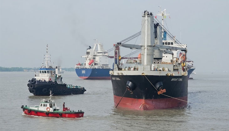 ১৯ জাহাজে আসছে সাড়ে ৫ লাখ টন জ্বালানি