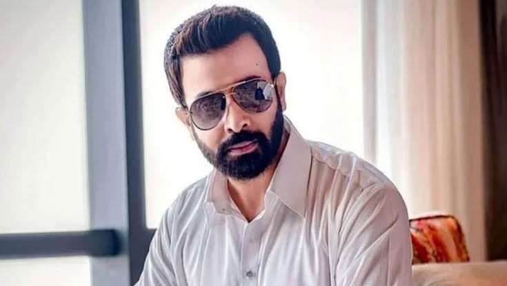 প্রিয় দলকে ফাইনালে দেখার আশা কিং খানের