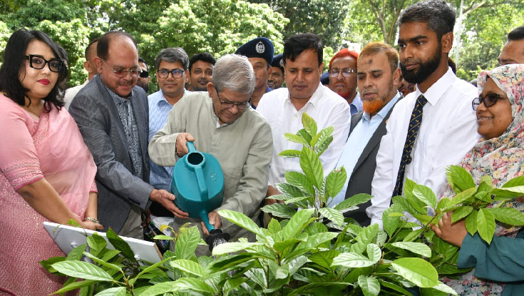 আরডিএ উদ্ভাবিত সবুজ প্রযুক্তি প্রদর্শনীতে মির্জা ফখরুল