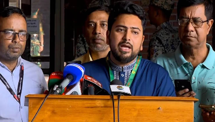 রাষ্ট্রপতি নির্বাচনে স্বাধীনভাবে ভোট দেয়ার সুযোগ নেই: নাহিদ