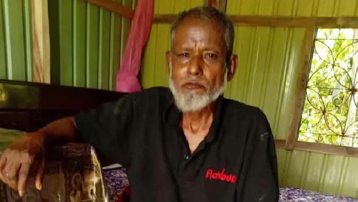 দুর্গন্ধের রহস্য খুঁজতে গিয়ে মিলল বৃদ্ধের মরদেহ