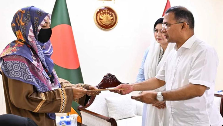 শহীদ ২ সেনা সদস্যের পরিবারকে আর্থিক সহায়তা প্রধানমন্ত্রীর