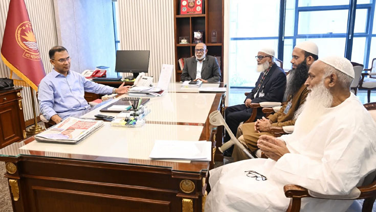 প্রধানমন্ত্রীর সঙ্গে ওয়াকফ প্রশাসকের সাক্ষাৎ