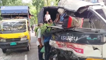 মাদারীপুরে সড়ক দুর্ঘটনায় নিহত ১ মাদারীপুরে সড়ক দুর্ঘটনায় নিহত ১