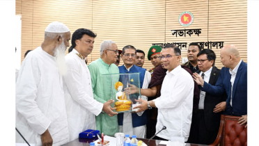 প্রধানমন্ত্রীর সঙ্গে বৌদ্ধ সম্প্রদায় নেতাদের শুভেচ্ছা বিনিময়