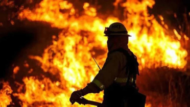 রাজধানীতে কেমিক্যাল গুদামে আগুন