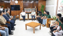প্রধানমন্ত্রীর সঙ্গে স্বর্ণপদকজয়ী শিক্ষার্থীদের সাক্ষাৎ প্রধানমন্ত্রীর সঙ্গে স্বর্ণপদকজয়ী শিক্ষার্থীদের সাক্ষাৎ