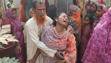 সিঁধ কেটে ঘরে ঢুকে বৃদ্ধকে কুপিয়ে হত্যা সিঁধ কেটে ঘরে ঢুকে বৃদ্ধকে কুপিয়ে হত্যা