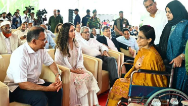 জুলাই গণঅভ্যুত্থানে আহত মিতুর খোঁজ নিলেন প্রধানমন্ত্রী জুলাই গণঅভ্যুত্থানে আহত মিতুর খোঁজ নিলেন প্রধানমন্ত্রী