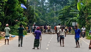১৪৪ ধারা উপেক্ষা করে হামলা-ভাঙচুর