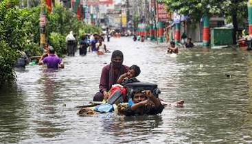 বন্যায় নিহত ৫৪, ক্ষতিগ্রস্ত ৬ লাখের বেশি মানুষ বন্যায় নিহত ৫৪, ক্ষতিগ্রস্ত ৬ লাখের বেশি মানুষ