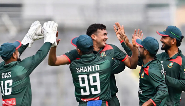 ওয়ানডেতে ইতিহাস গড়লেন তাসকিন ওয়ানডেতে ইতিহাস গড়লেন তাসকিন