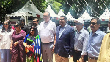 দুই দেশের সম্পর্ক জোরদার করতে চায় যুক্তরাষ্ট্র: মার্কিন রাষ্ট্রদূত দুই দেশের সম্পর্ক জোরদার করতে চায় যুক্তরাষ্ট্র: মার্কিন রাষ্ট্রদূত