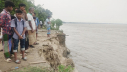 যমুনায় ভাঙন, আতঙ্কে নদীপাড়ের মানুষ যমুনায় ভাঙন, আতঙ্কে নদীপাড়ের মানুষ