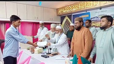 পরিবারের সবাইকে হারানো সিফাতকে অনুদান দিলো জামায়াত